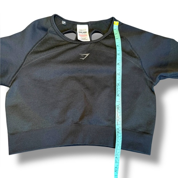 GYMSHARK Ultra Seamless Crop Top Black Women's Short Sleeve Active Sz M EUC - Picture 6 of 7